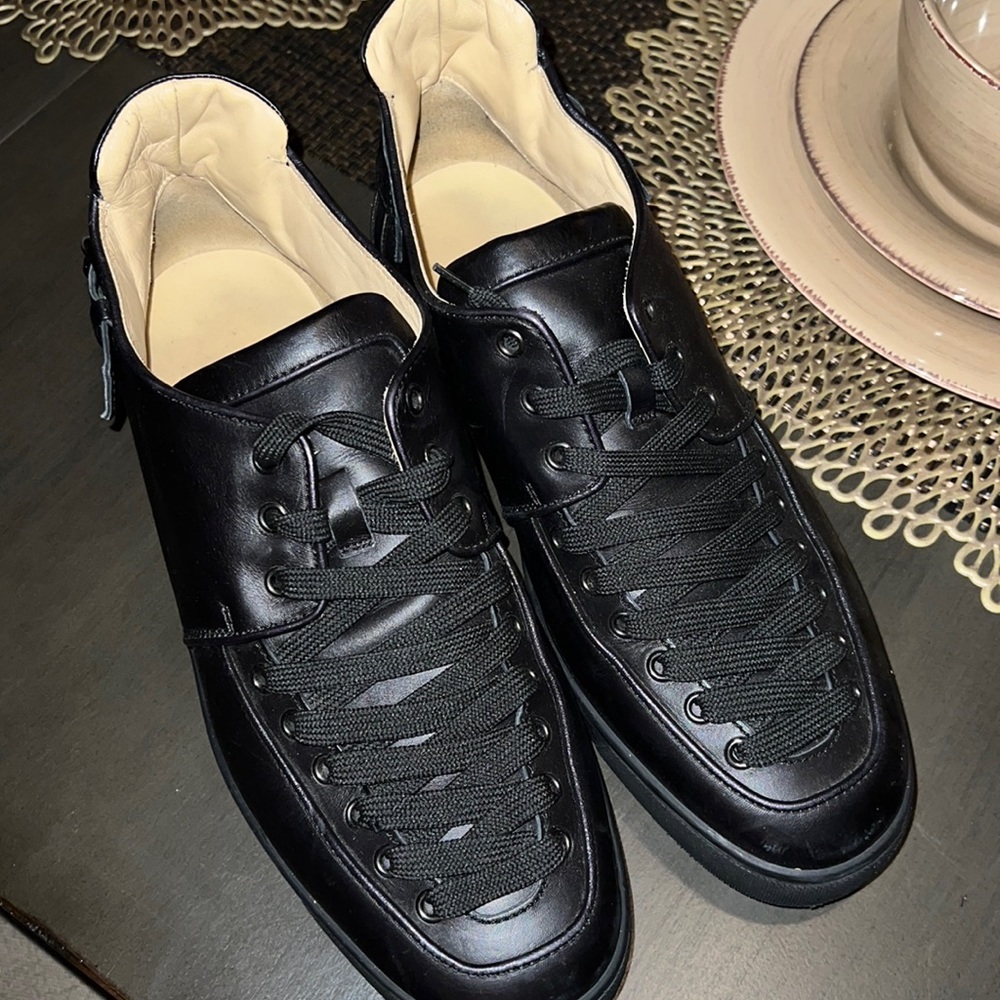 Men’s red bottoms